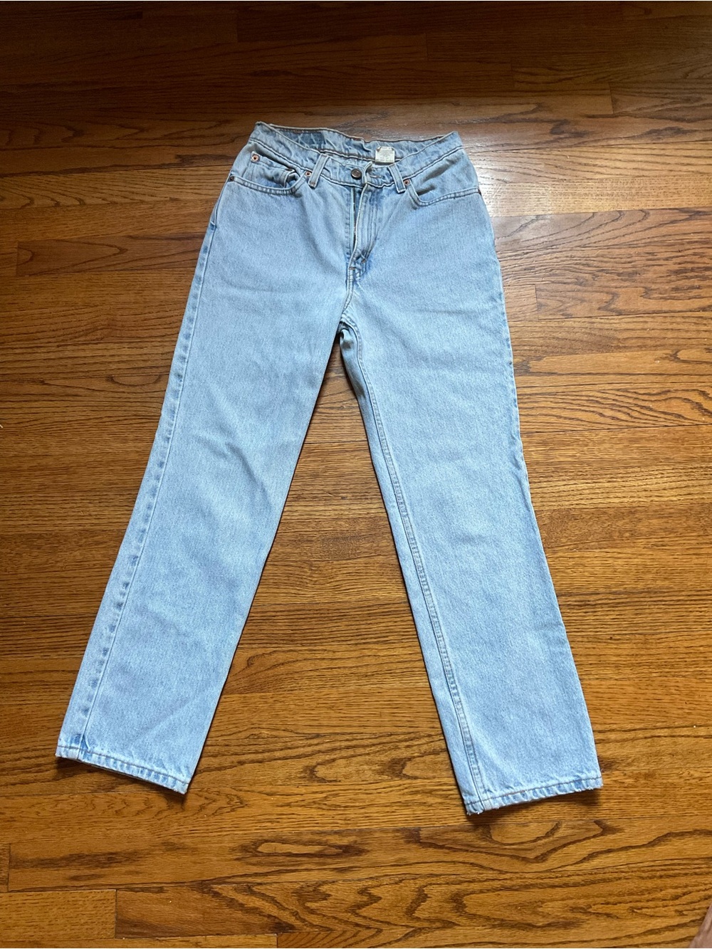Vintage ( 05/98) 512 Levi's Light Blue slim fit Straight Leg Jeans - Women